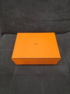 Authentic Hermes Box 12.8x9.7x4.5